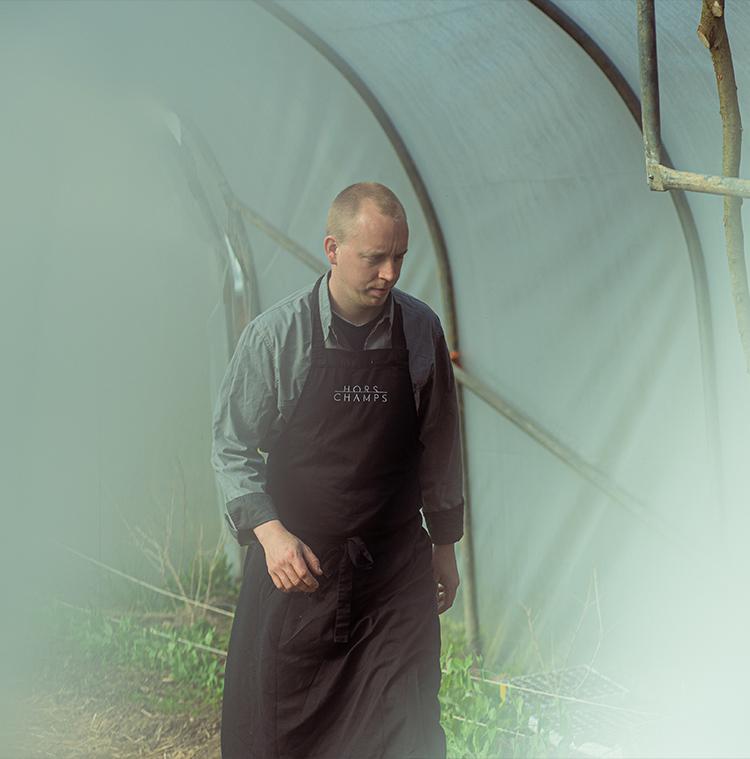Le chef Stefan Jacobs cultive des haricots et d’autres légumes locaux dans son potager