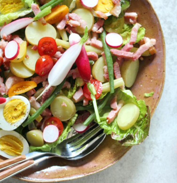 Vous trouverez ici la délicieuse Salade Liégeoise sans gluten ou lactose. 